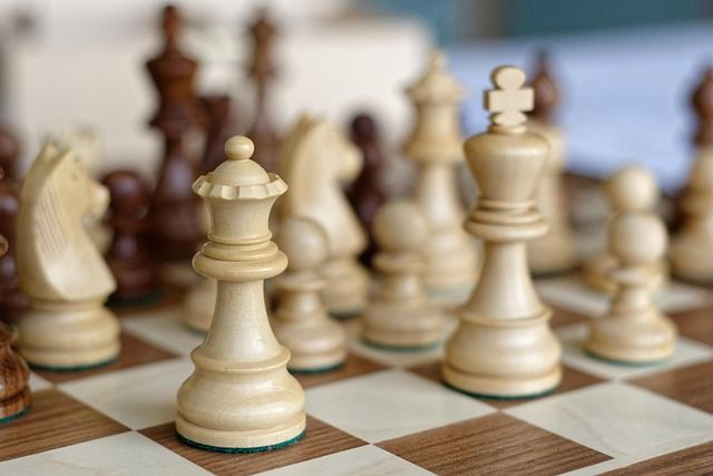 Interactive chess training and calculation tools